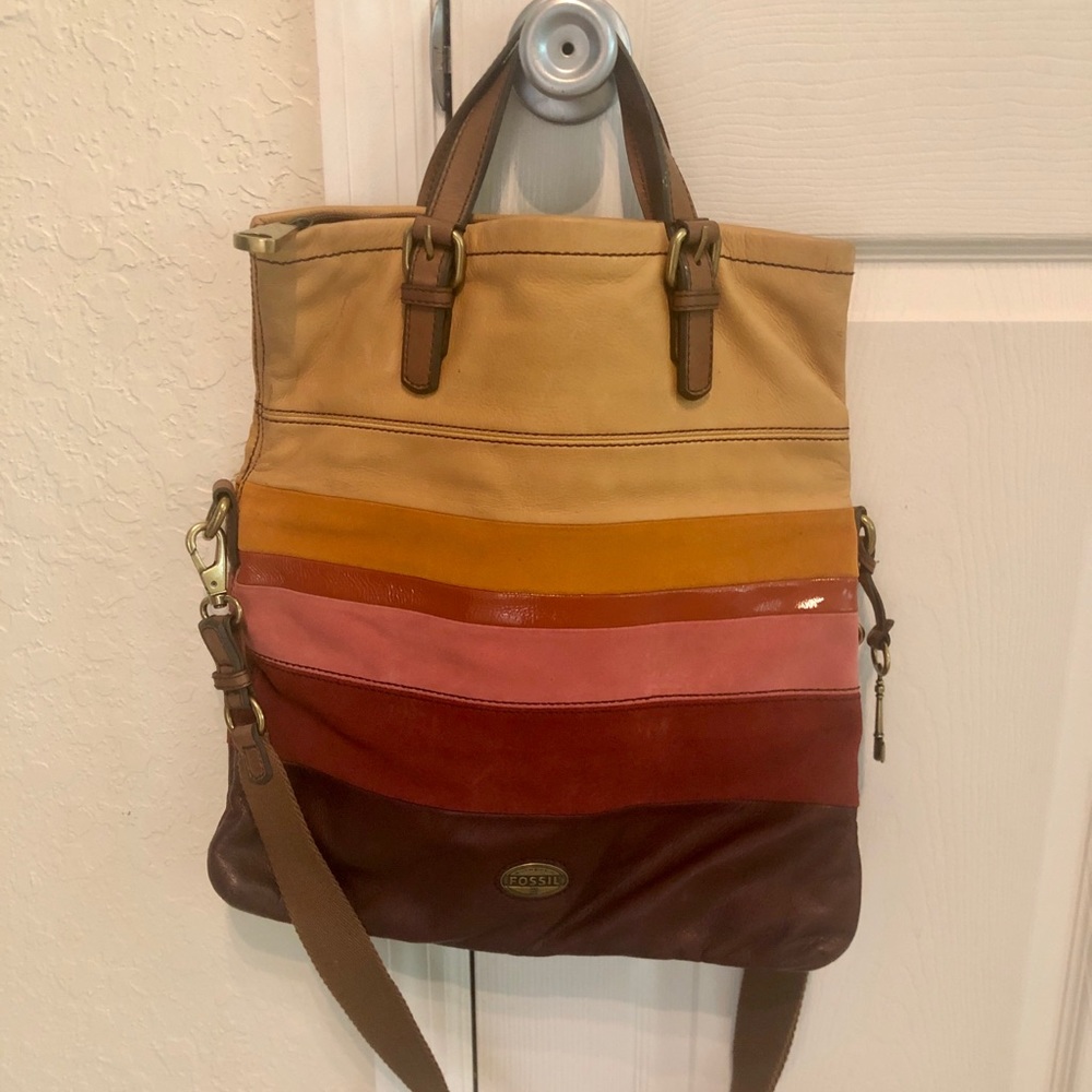 Fossil Explorer Crossbody Large - Picture 2 of 16
